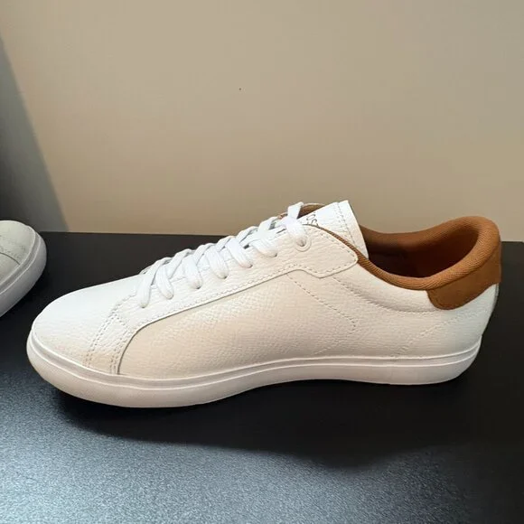 Lacoste White and Tan Sneaker - Picture 6 of 6